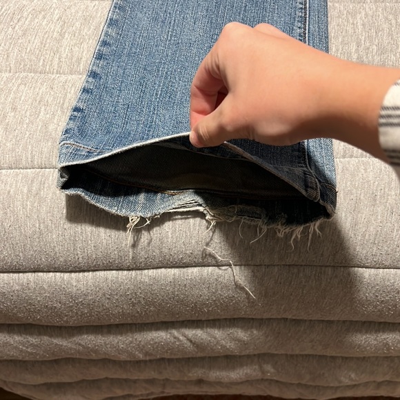 Abercrombie & Fitch Boot Cut Wash Distressed Jeans - Picture 3 of 10